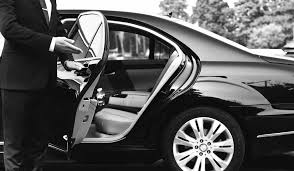 7 Tips to Choosing the Right Chauffeur Service